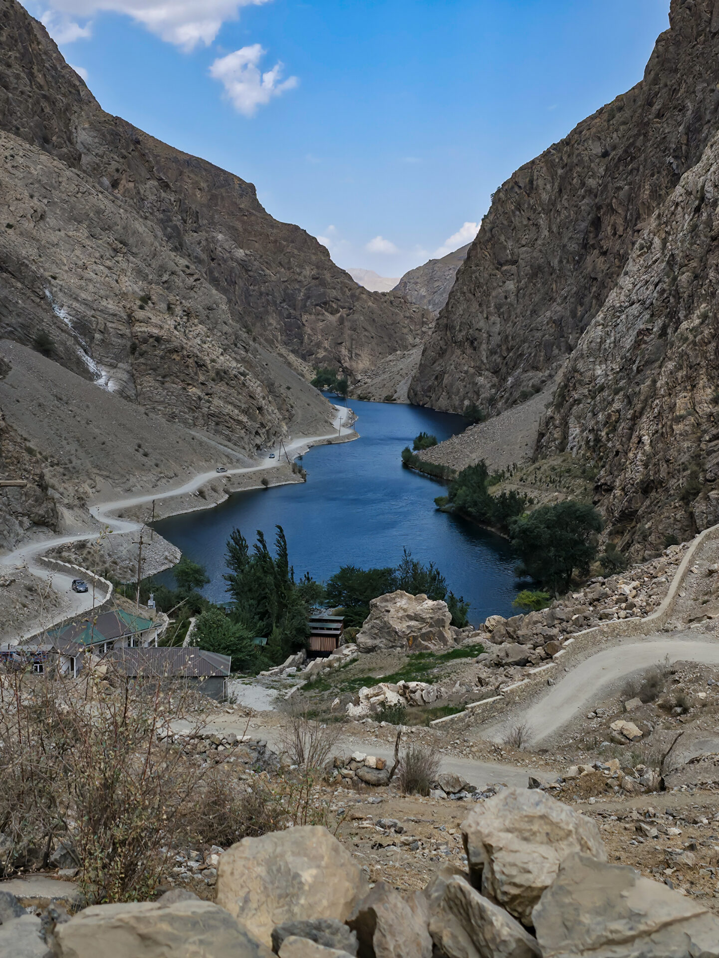 First Lake - Mijgon